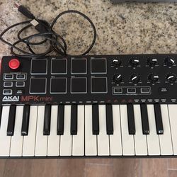 AKAI MPK MINI