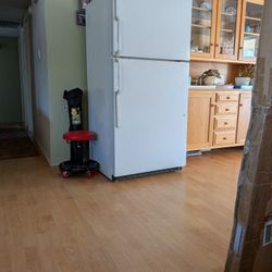 GE Top Freezer Refrigerator