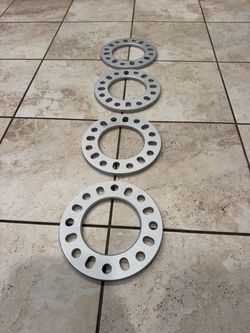 Wheel spacers for 8 lug
