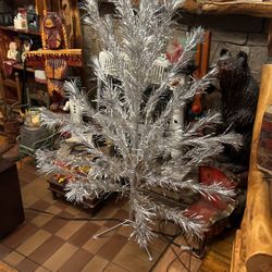 6 Foot Aluminum Vintage Silver Christmas Tree 