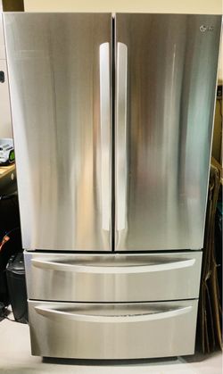 2021 LG French Door Refrigerator/ Freezer w/ Ice Maker -viewing  Sept 14-18    8-7 pm