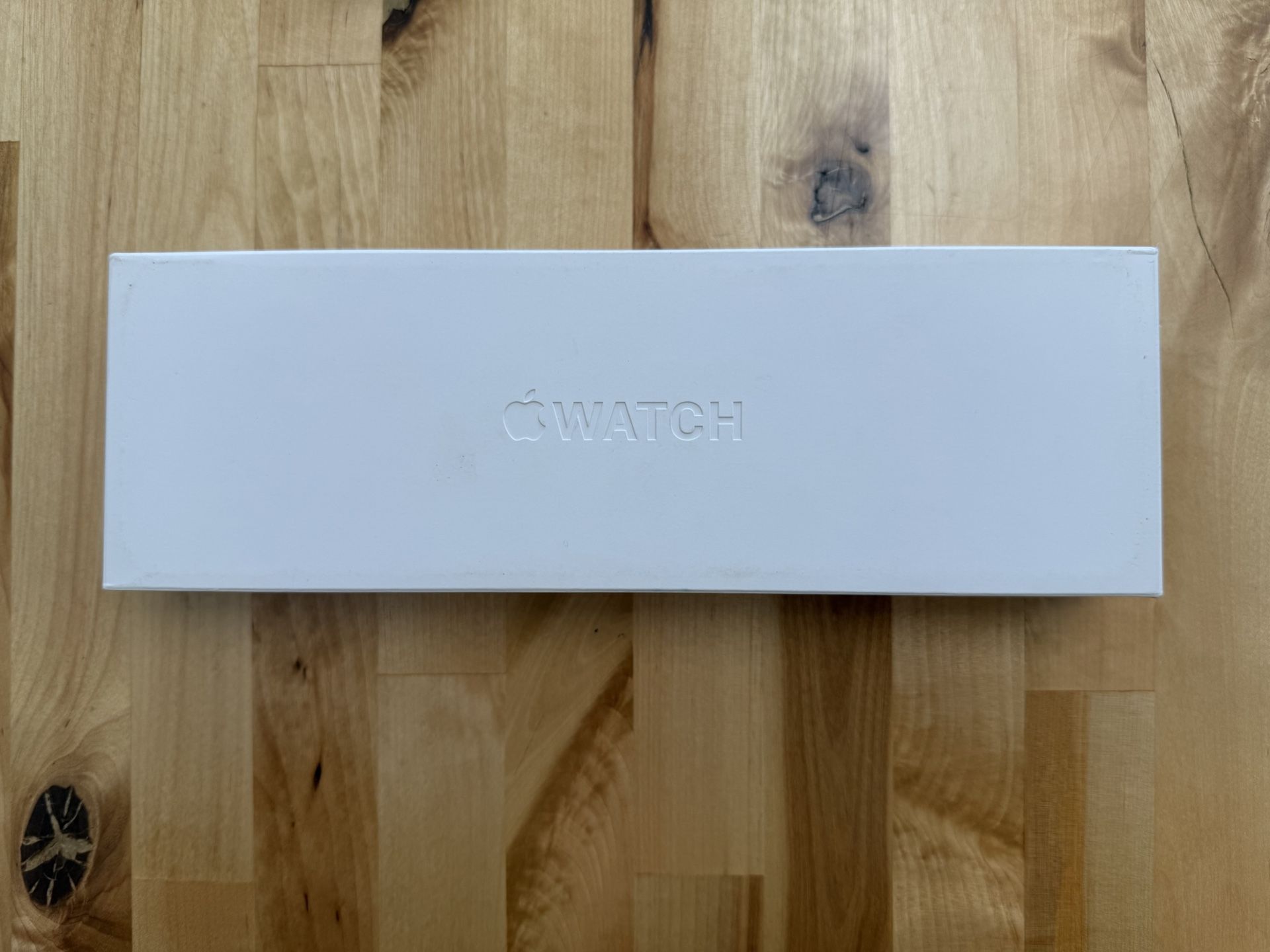 Brand New Sealed Apple Watch Series 9 GPS + Cellular 41mm Starlight