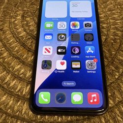 UNLOCKED IPHONE XS 64 Gb GOOD CONDITION 
