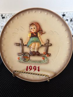 Adorable 1991 Goebel-Hummel 21st Annual Collector Plate