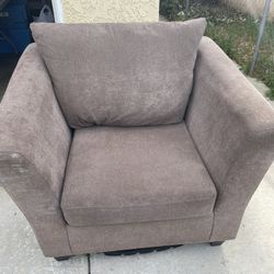 Free Arm Chair Comfy