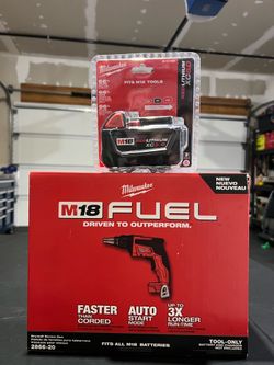 Milwaukee drywall screw gun