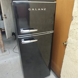 GALANZ REFRIGERATOR 