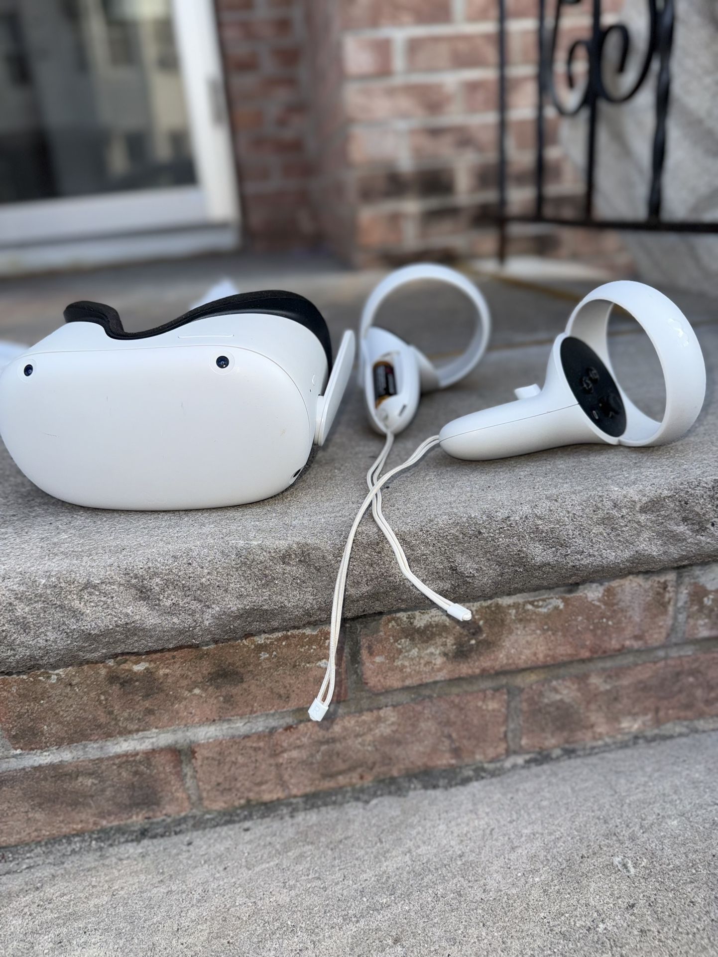 Meta Quest 2 VR Headset