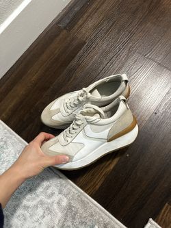 Sneaker