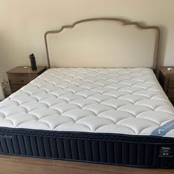 Like New DreamCloud Premier, King Mattress, Perfect Condition