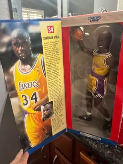 Shaquille O’Neal figures set