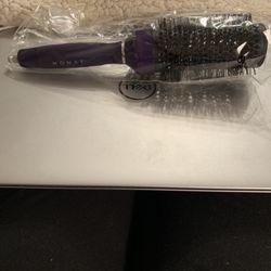 MONAT ROUND BRUSH