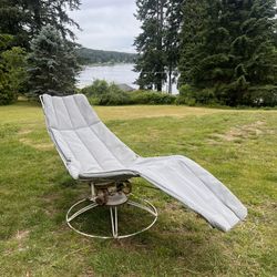 Vintage Mid Century Homecrest Lounger
