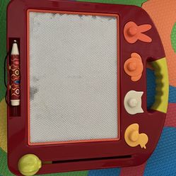 Magnetic Drawing Board With 4 Stamps 