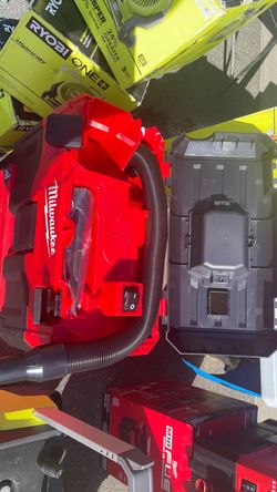 Milwaukee M18 Cordless Wet/Dry Vacuum