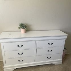 Coaster Louis Philippe White Dresser