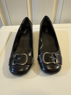 Preview Black Flats - Size 7