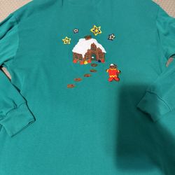 KAREN SCOTT CHRISTMAS SWEATSHIRT UGLY CHRISTMAS LONG SLEEVE TOP GINGERBREAD MAN GINGERBREAD HOUSE