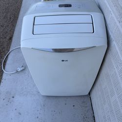 LG 14000 btu Air conditioner 
