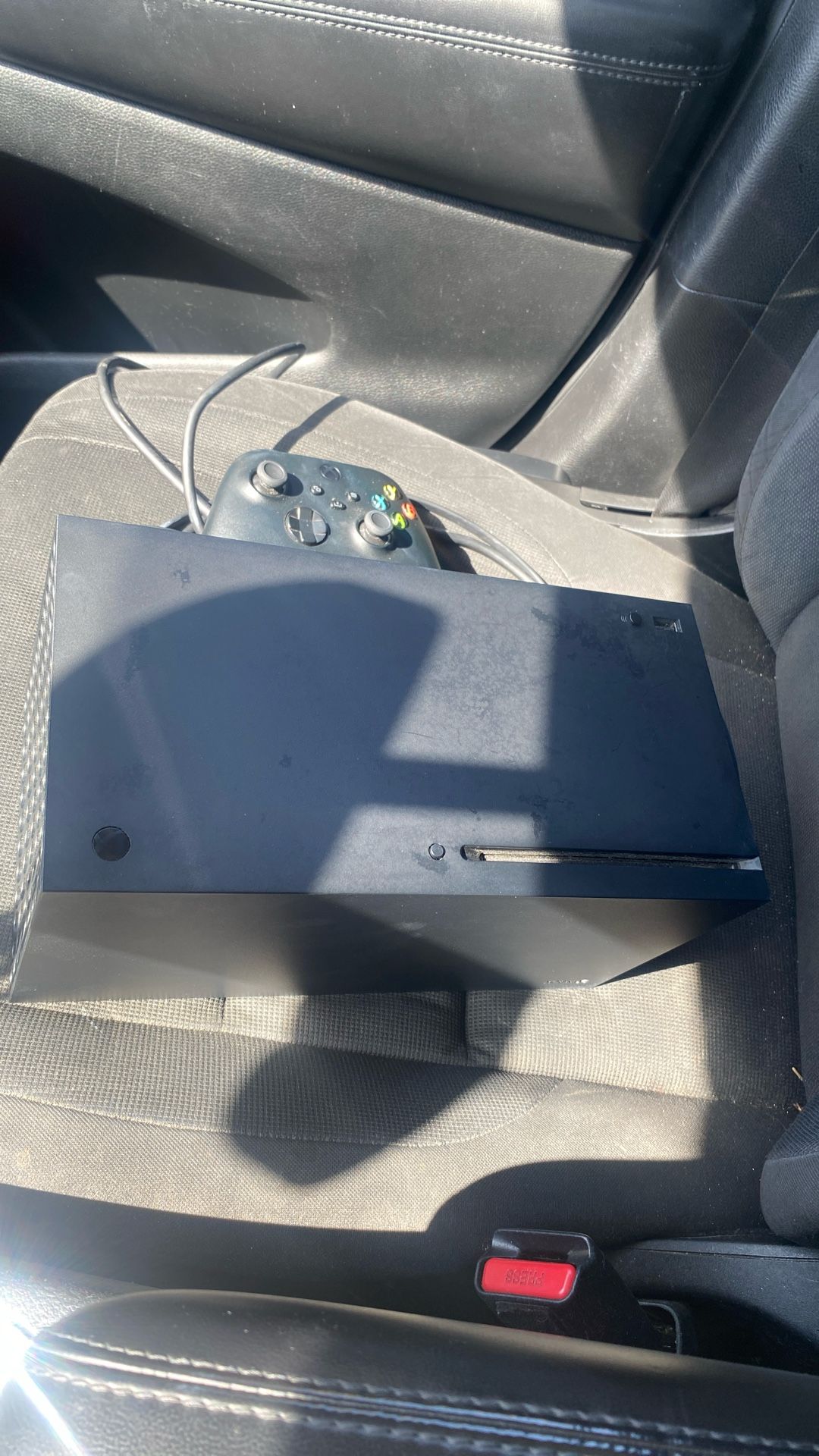 Xbox Series X //////Logitech Steering Wheel Works Great But It’s Missing The USB Break Way Cable Only 5 Dollars On Amazon