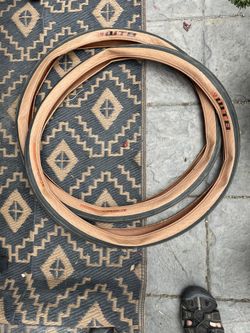 WTB Horizon 650Bx47mm Tubeless Tires Like New