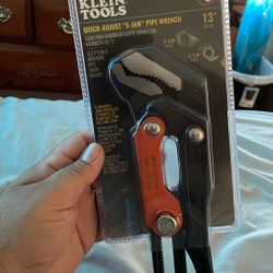 Pliers 