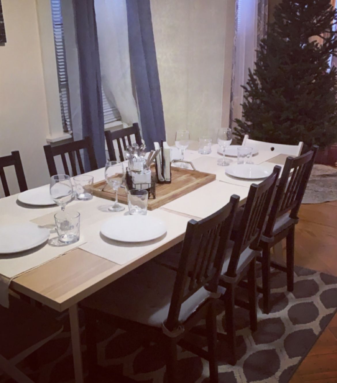 Large Dinning Table And Chairs Included (6)