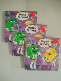 PARTY FAVORS, NAPKINS AND GIFT BAGS