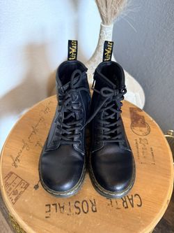 Girls Doc Martens Sz 13