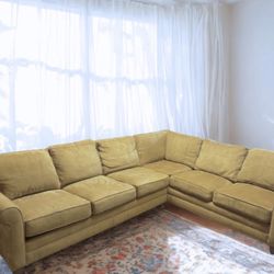 *Free Delivery & Flash Sale!* Luxurious Nichols & Stone by Stickley Collection Sectional