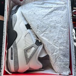 RETRO JORDAN 4 