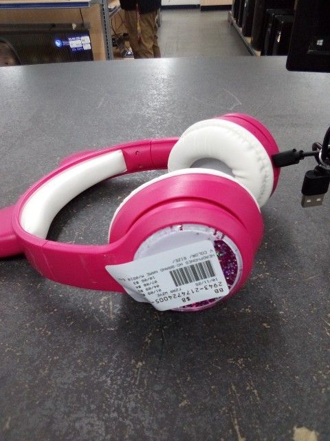 Headphones No Brand Name