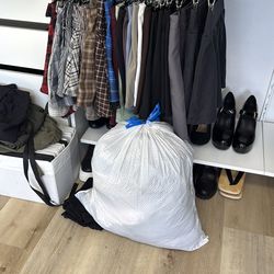 FREE ✨ WOMEN'S CLOTHES