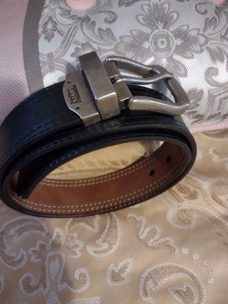 Black Belt Levy's ...Size 30-32..Not Used..