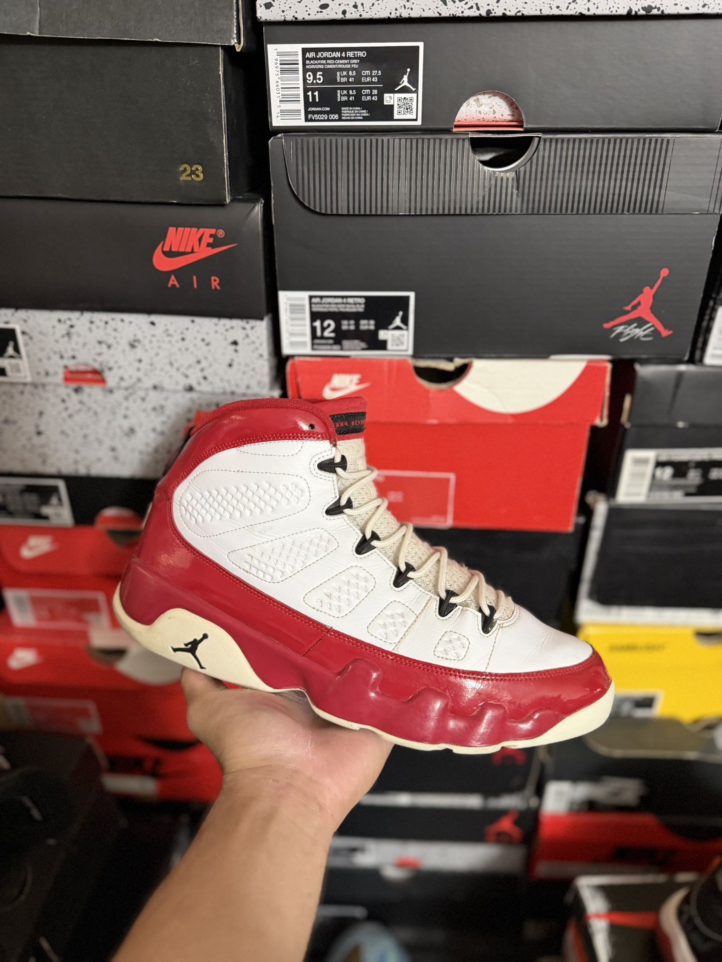 Jordan Gym Red 9s size 11.5 USED