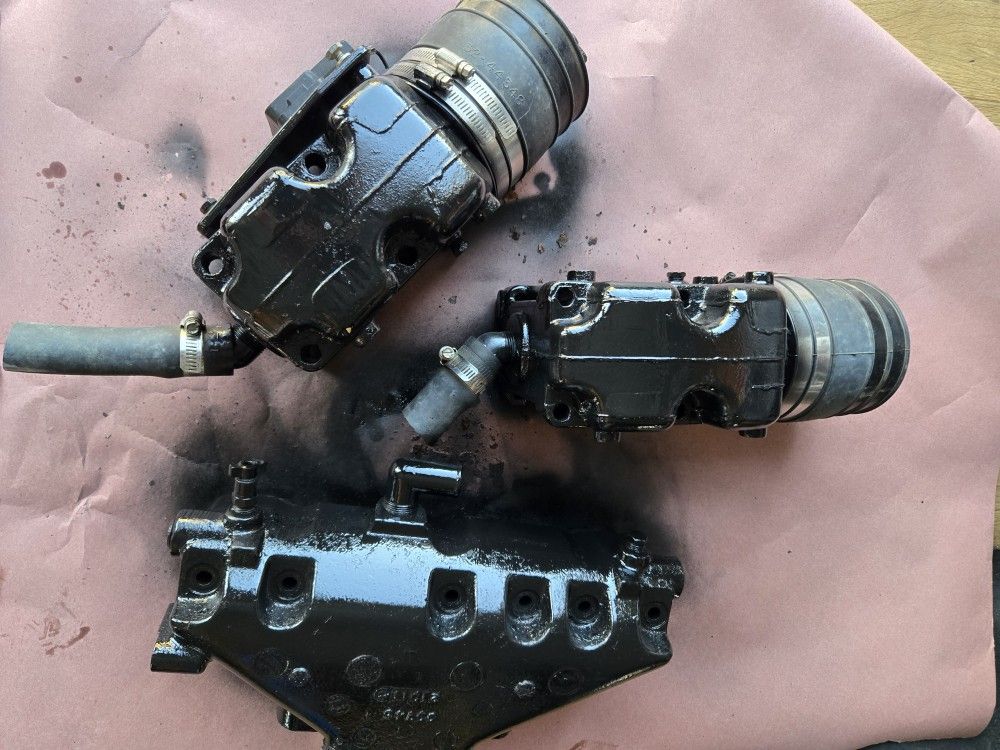 94 Mercruiser 4.3 Liter Exhaust Manifolds