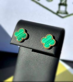 18k yellow gold Van Cleef style Alhambra green Malachite stone clover stud earrings