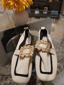 Flat shoes  size  8