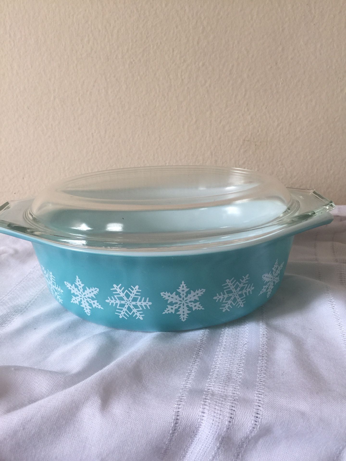 Pyrex Blue Snowflake Casserole Dish