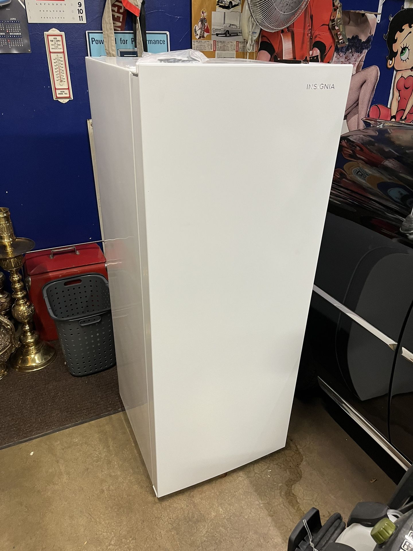 Freezer Insignia 7.5 Cu Ft Upright Freezer