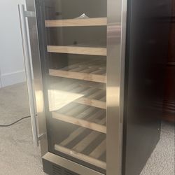 15 Inch 31 Bottle Wine Cooler/Champagne fridge