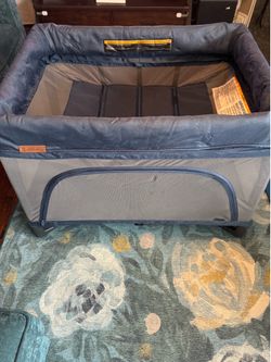 Uppababy (remi) pack & play