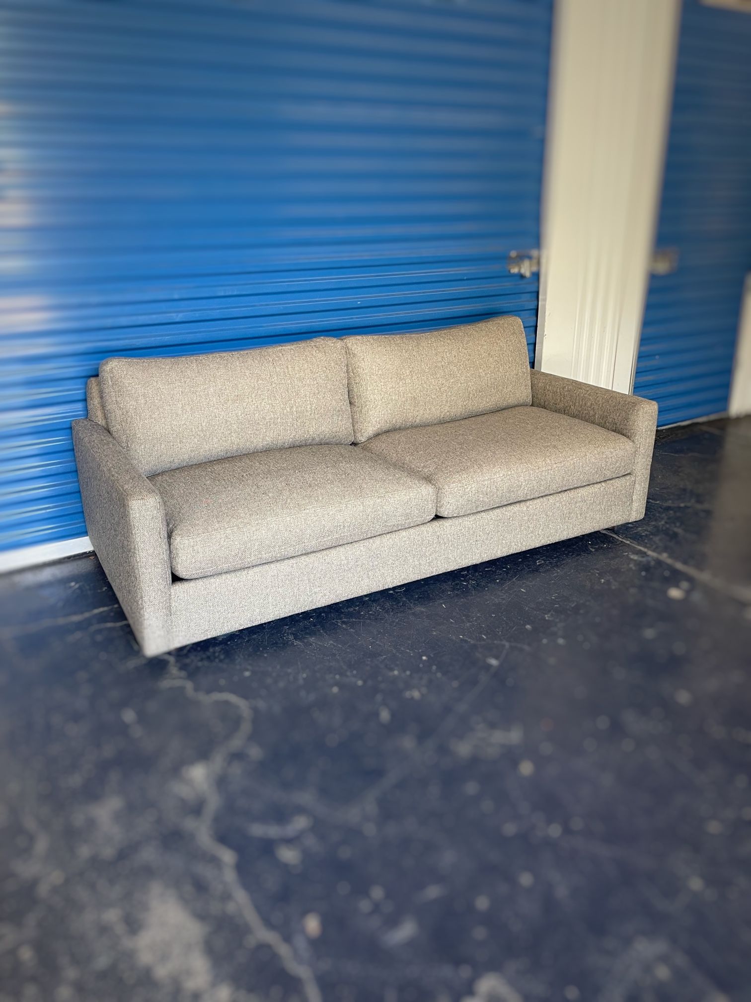 Room & Board 81” Linger Sofa Couch *FREE DELIVERY* NYC 🚚