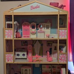 Barbie Dollhouse with Vintage Goldlok Accessories