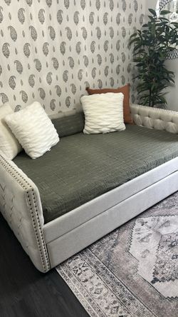 Day/ Double Bed