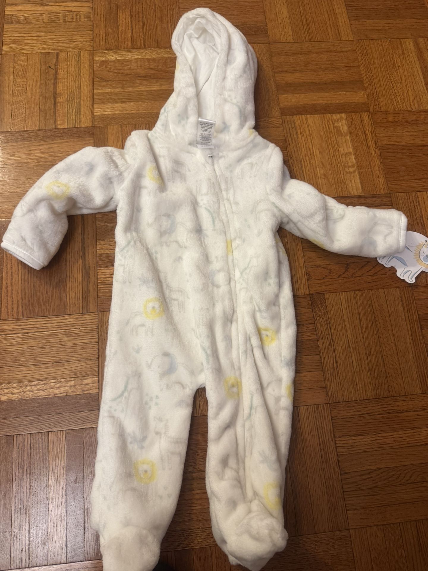 Nwt Baby Animals Comfy Soft Fleecy 6-9 Months Onesie Bodysuit