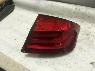 11 12 13 2011 2012 2013 BMW 5 SERIES 528i 535i 550i RIGHT PASSENGER TAIL LIGHT LAMP TAILLIGHT TAILLAMP OEM