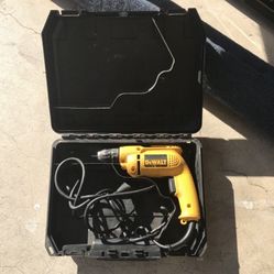 Drill: Dewalt D21007
