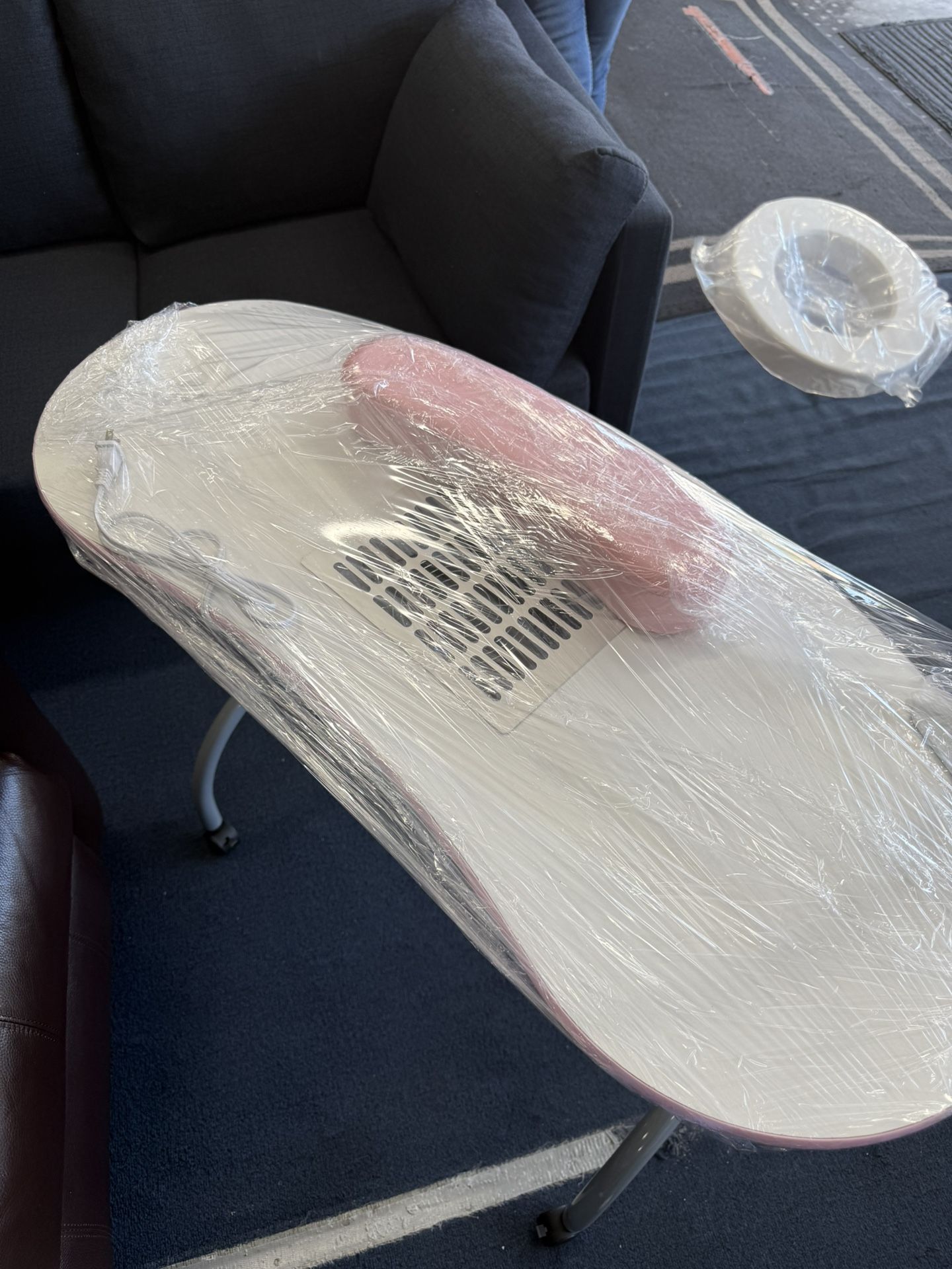 Manicure Table