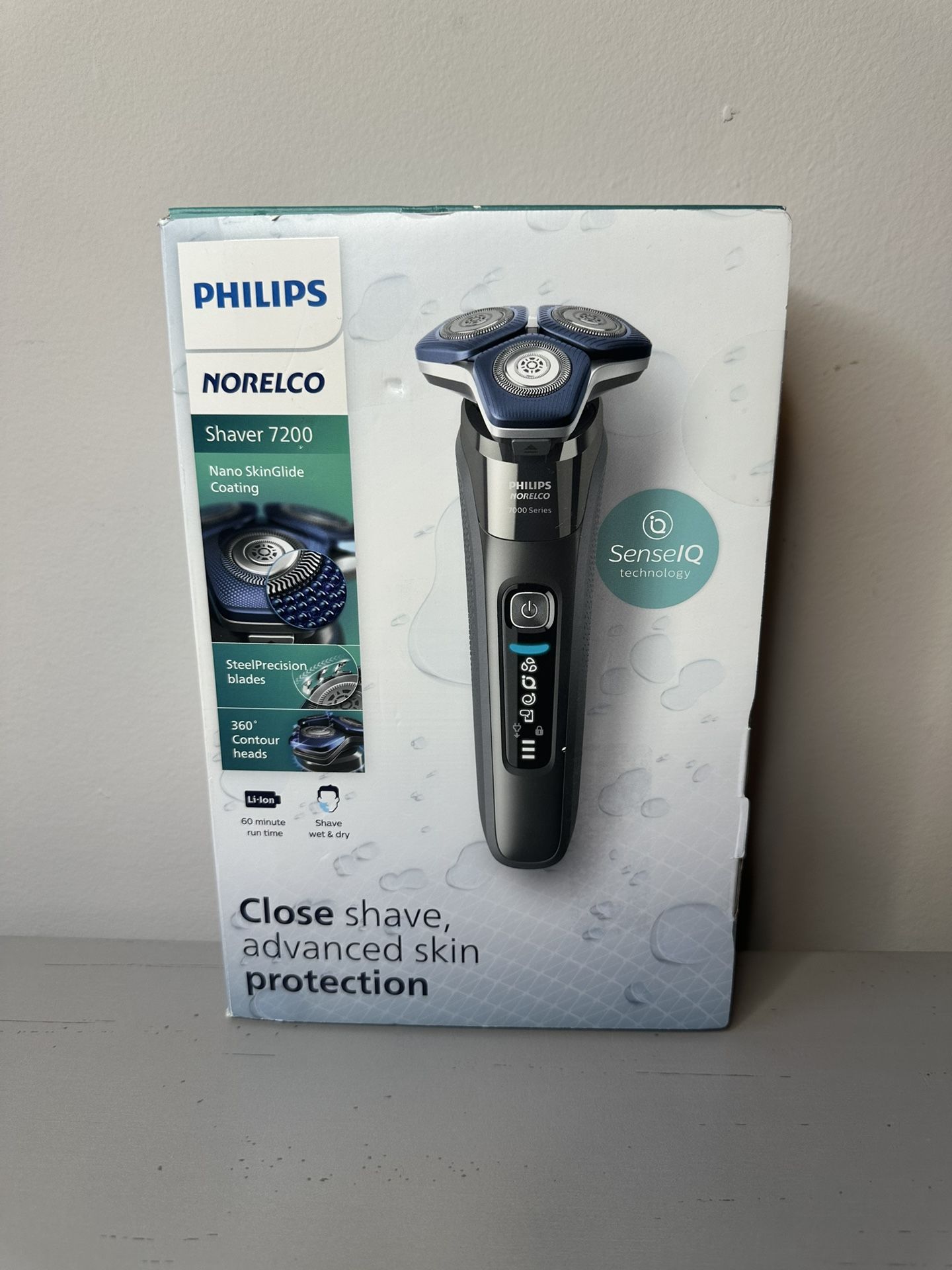 Philips Norelco 7200 Rechargeable Wet & Dry Electric Shaver With SenseIQ Tech